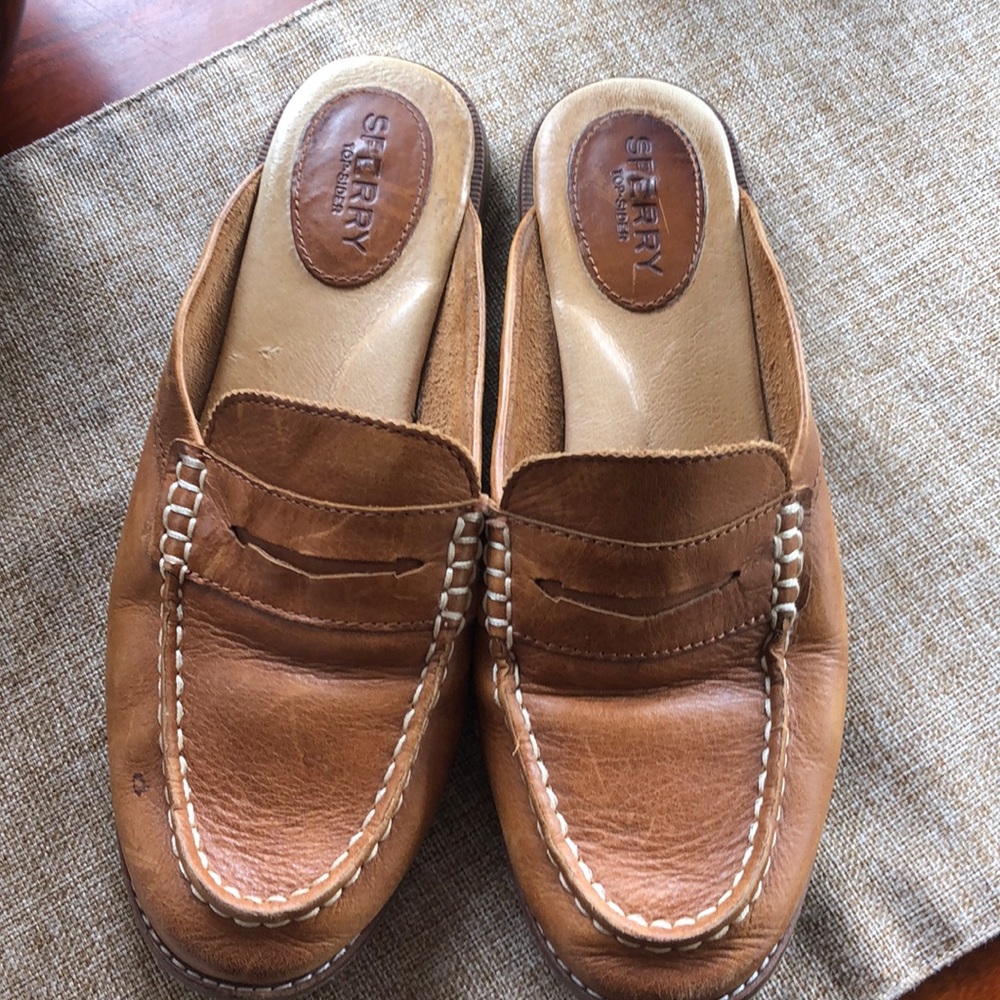 Sperry loafers. Open back leather.